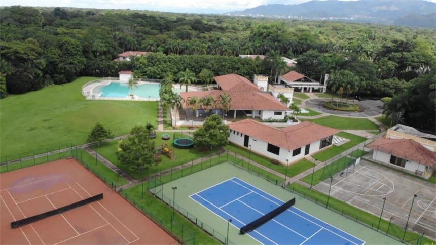 Lote en venta en La Poyata, Villavicencio, 3649 m² · foto 10 de 24