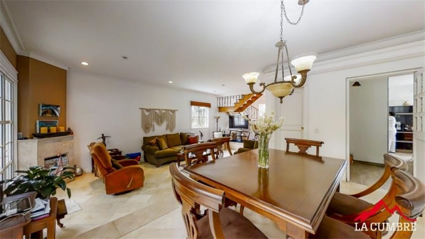 Casa de 3 alcobas en venta en Los Naranjos, Medellín, 375 m² · foto 5 de 22