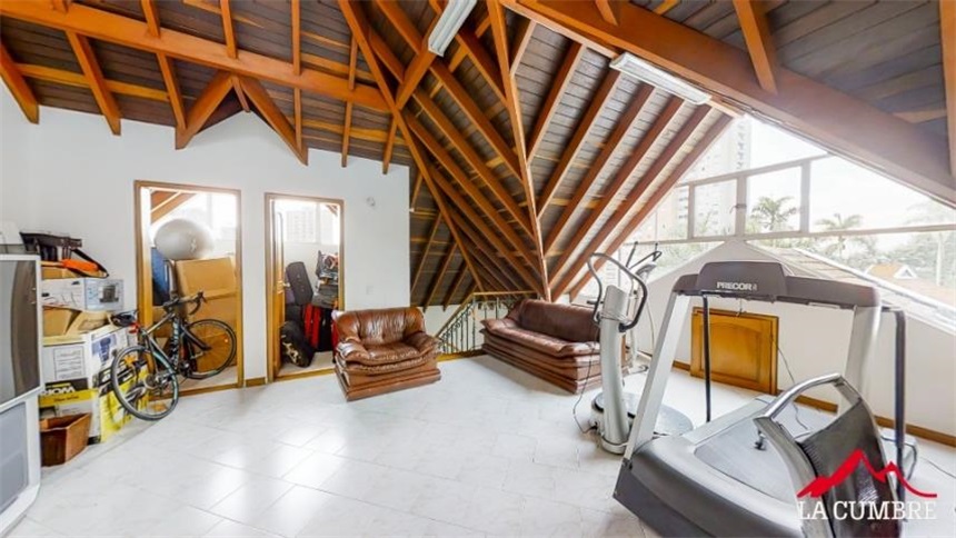 Casa de 3 alcobas en venta en Los Naranjos, Medellín, 375 m² · foto 21 de 22