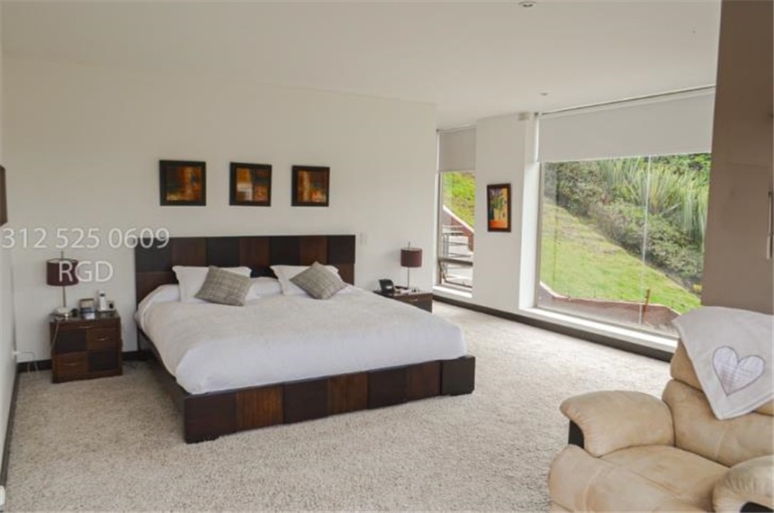 Casa de 5 alcobas en venta en Centro, Sopó, 1330 m² · foto 6 de 24
