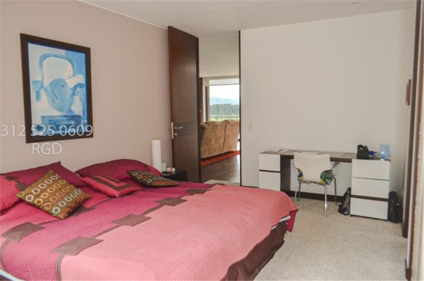 Casa de 5 alcobas en venta en Centro, Sopó, 1330 m² · foto 18 de 24
