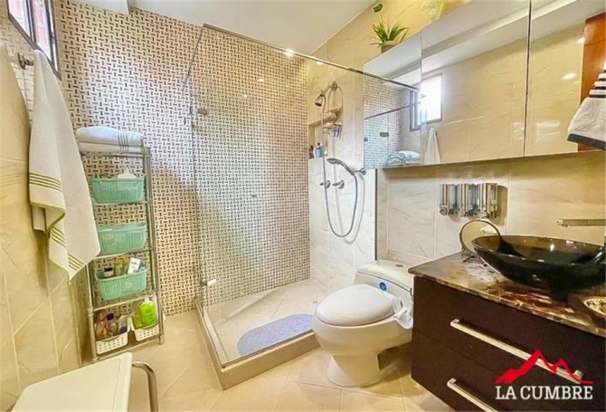 Apartamento de 3 alcobas en arriendo en La Florida, Medellín, 197 m² · foto 19 de 20