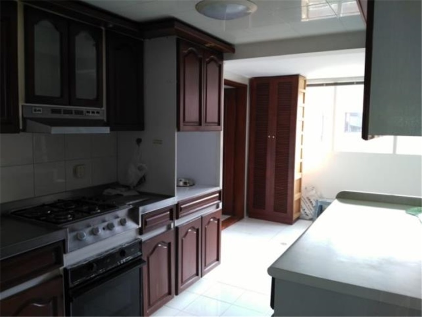 Piso – Bogotá, Santa Bárbara, Localidad Usaquén - Más