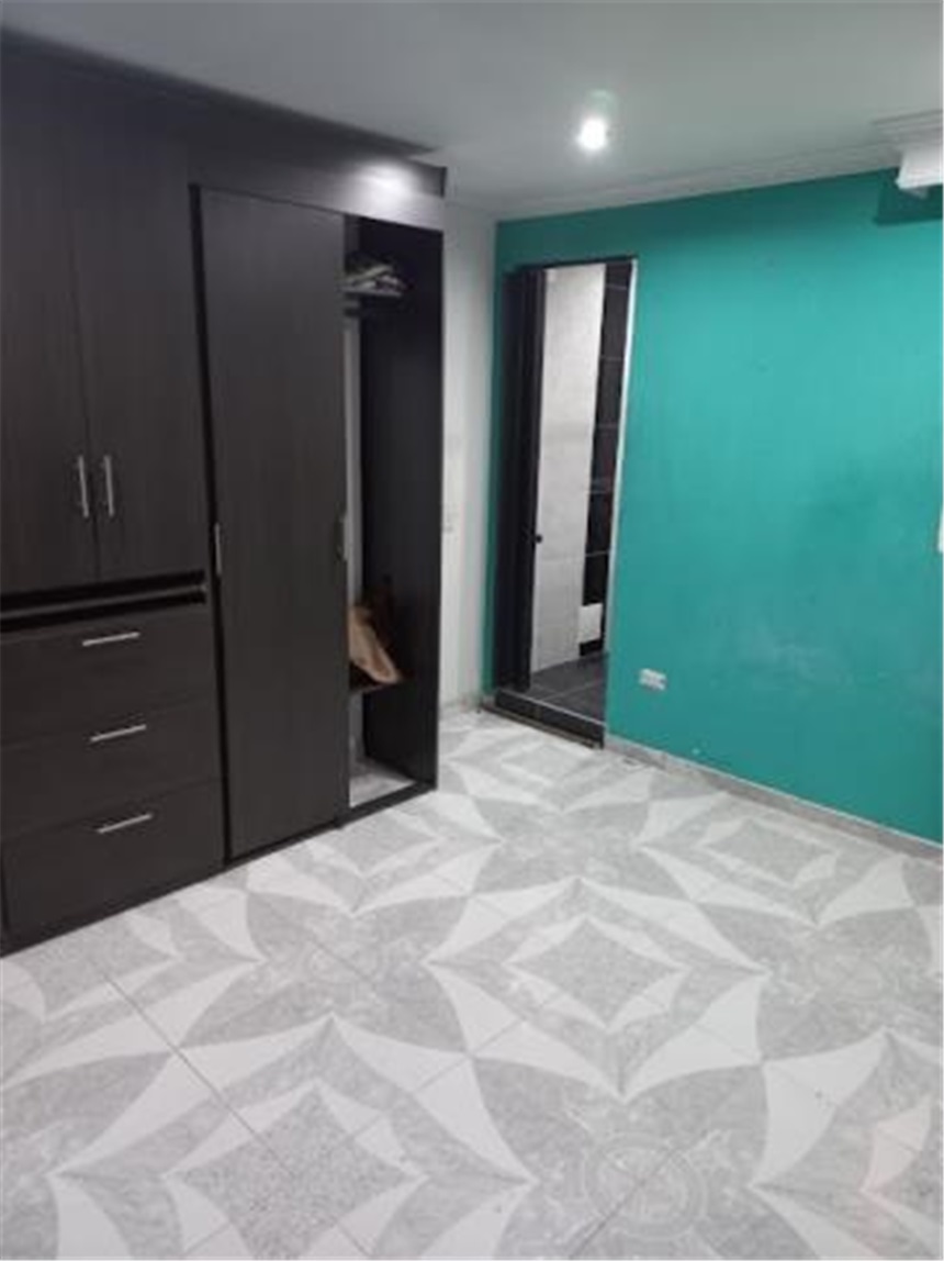 Casa en venta en San Bernardo, Bogotá · foto 10 de 16