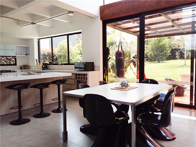 Casa de 4 alcobas en venta en Las Palmas, Medellín, 396 m² · foto 3 de 20