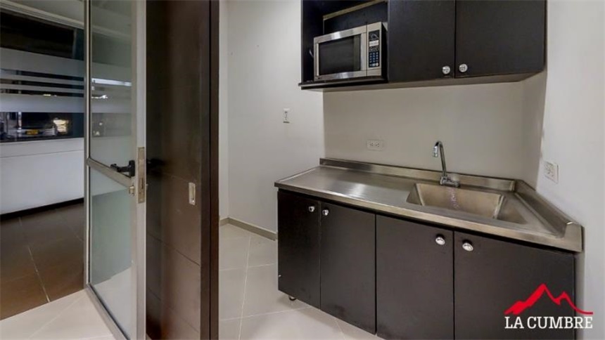 Oficina en venta en Castropol, Medellín, 240 m² · foto 15 de 17