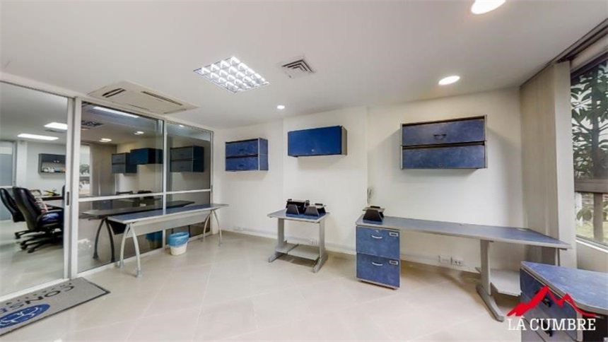 Oficina en venta en Castropol, Medellín, 240 m² · foto 6 de 17