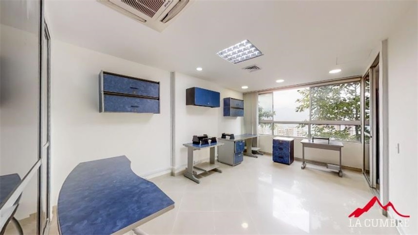 Oficina en venta en Castropol, Medellín, 240 m² · foto 5 de 17