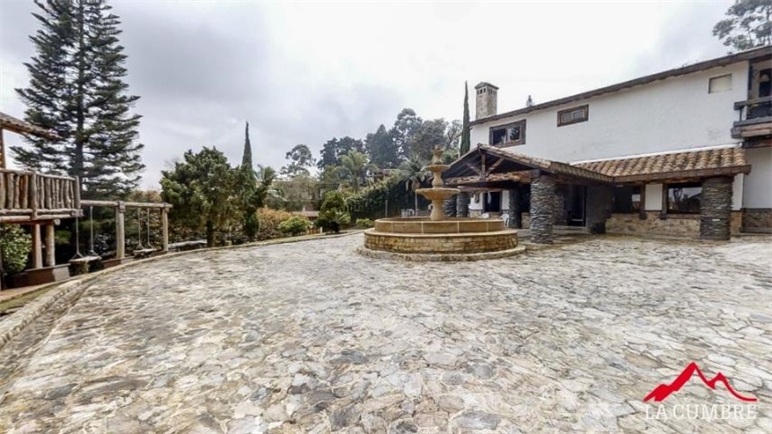 Casa de 20 alcobas en venta en Loma Del Chocho, Envigado, 498 m² · foto 18 de 24