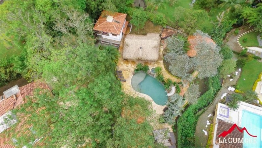 Casa de 20 alcobas en venta en Loma Del Chocho, Envigado, 498 m² · foto 5 de 24