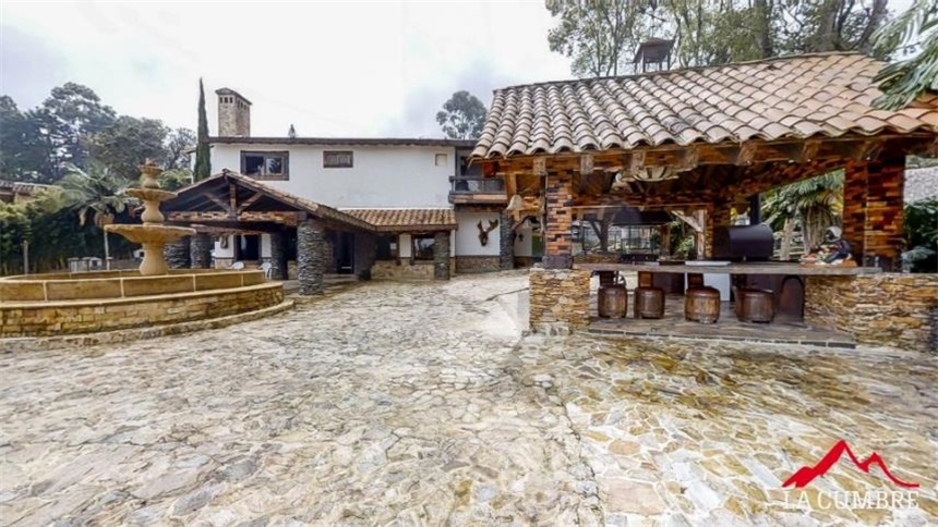 Casa de 20 alcobas en venta en Loma Del Chocho, Envigado, 498 m² · foto 16 de 24