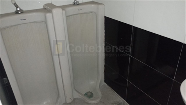 Local en arriendo en Villa Nueva, Medellín, 455 m² · foto 4 de 21