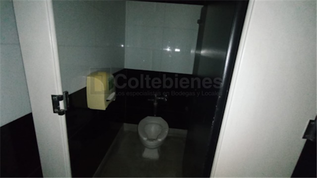 Local en arriendo en Villa Nueva, Medellín, 455 m² · foto 6 de 21