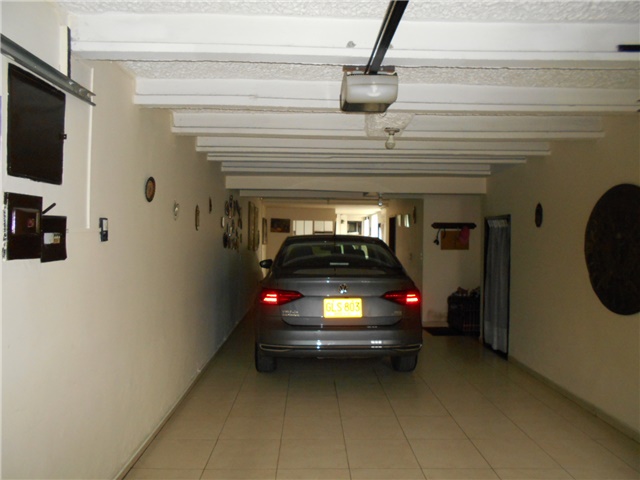Casa en venta en Normandia, Bogotá · foto 21 de 24