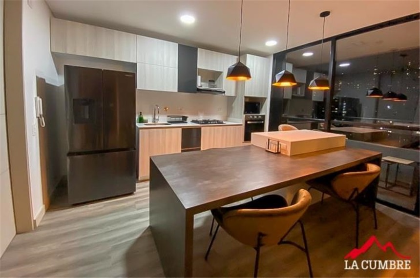 Apartamento de 2 alcobas en arriendo en Los Balsos, Medellín, 100 m² · foto 3 de 10