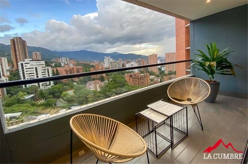 Apartamento de 2 alcobas en arriendo en Los Balsos, Medellín, 100 m² · foto 4 de 10