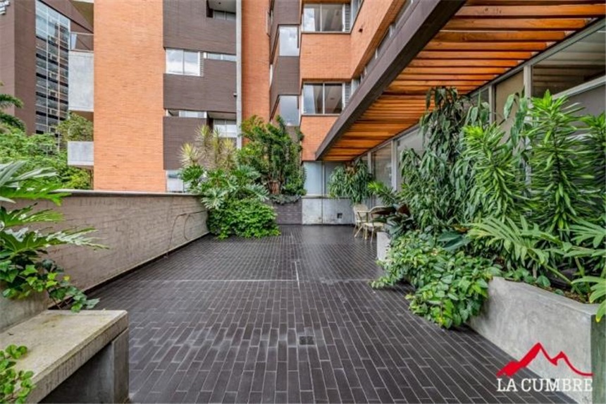 Apartamento en arriendo en El Poblado, Medellín · foto 16 de 20