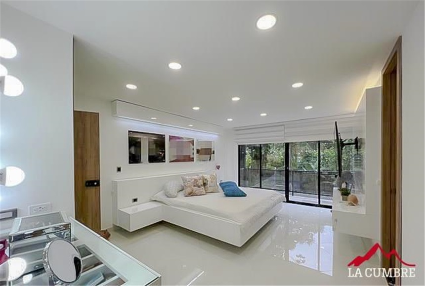 Casa de 3 alcobas en venta en San Lucas, Envigado, 222 m² · foto 7 de 16