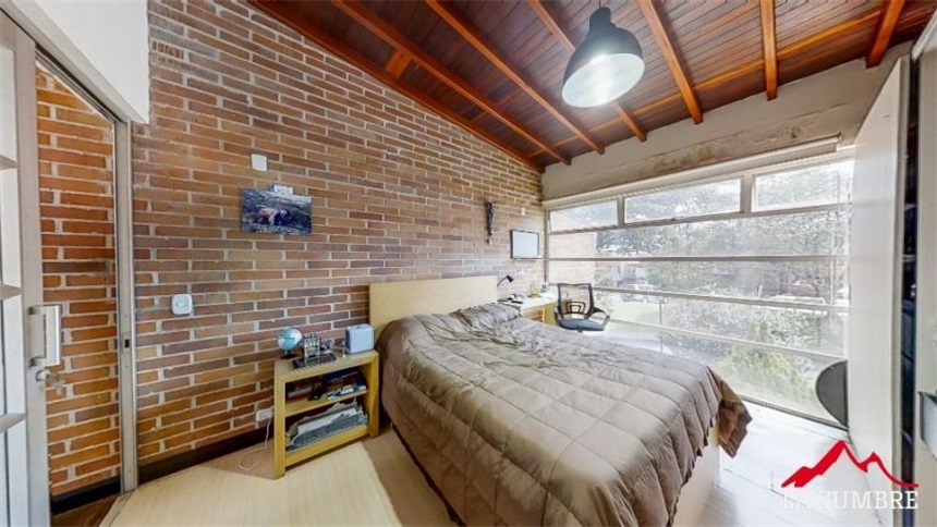 Casa de 3 alcobas en venta en San Lucas, Envigado, 250 m² · foto 23 de 24