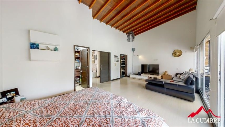 Casa de 3 alcobas en venta en San Lucas, Envigado, 250 m² · foto 19 de 24