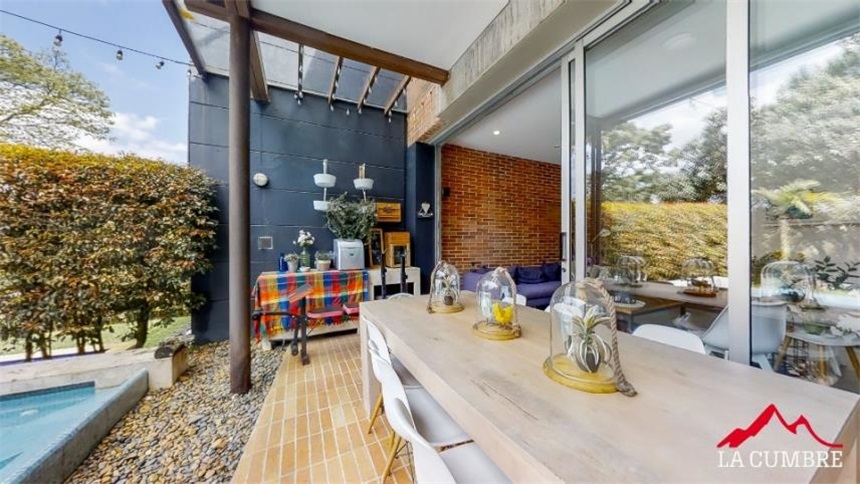 Casa de 3 alcobas en venta en San Lucas, Envigado, 250 m² · foto 11 de 24