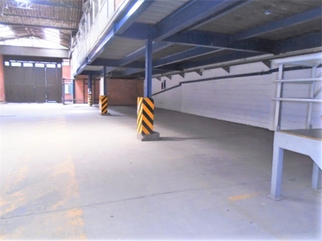 Bodega en arriendo en La Aguacatala, Medellín, 2150 m² · foto 4 de 18