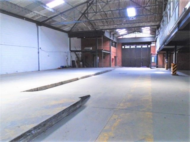 Bodega en arriendo en La Aguacatala, Medellín, 2150 m² · foto 3 de 18