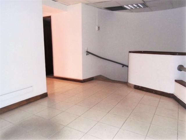 Bodega en arriendo en La Aguacatala, Medellín, 2150 m² · foto 10 de 18