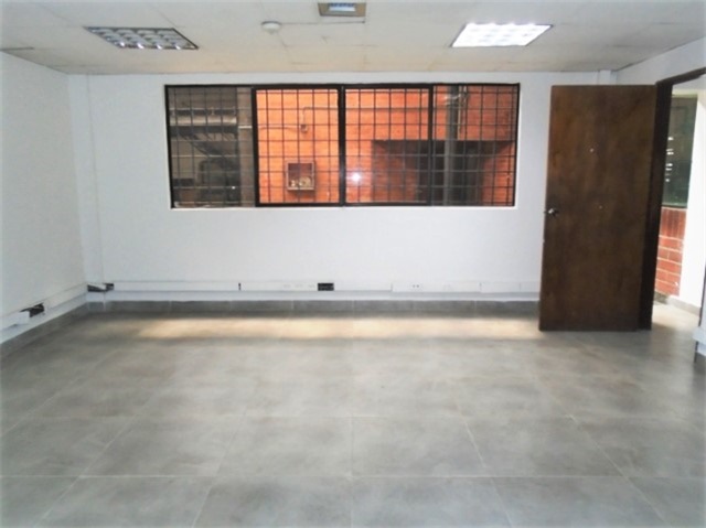 Bodega en venta en La Aguacatala, Medellín, 2150 m² · foto 6 de 18