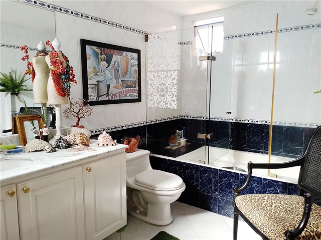Apartamento de 3 alcobas en venta en El Tesoro, Medellín, 372 m² · foto 18 de 20