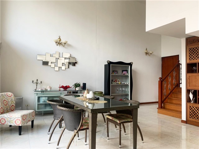 Apartamento de 4 alcobas en venta en La Abadia, Envigado, 219 m² · foto 3 de 18