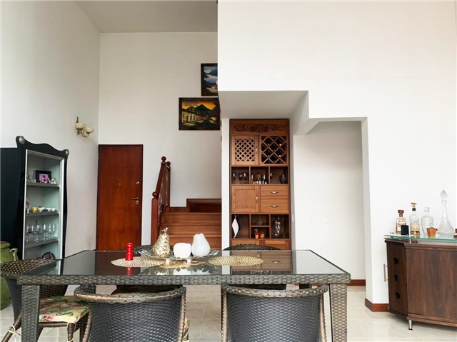Apartamento de 4 alcobas en venta en La Abadia, Envigado, 219 m² · foto 4 de 18