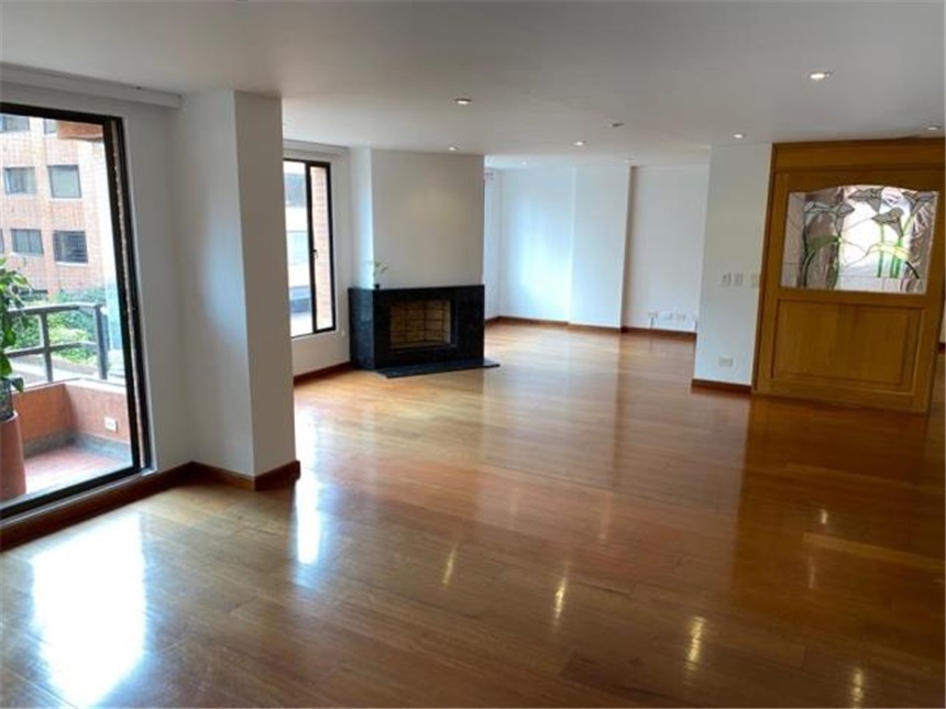 Apartamento de 4 alcobas en venta en Chico Norte, Bogotá, 162 m² · foto 6 de 24