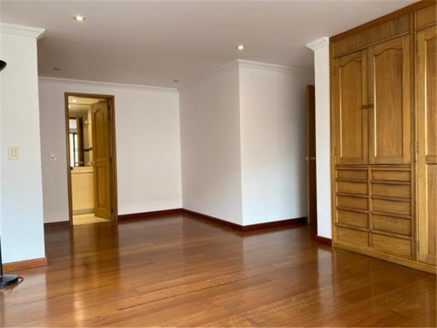 Apartamento de 4 alcobas en venta en Chico Norte, Bogotá, 162 m² · foto 16 de 24