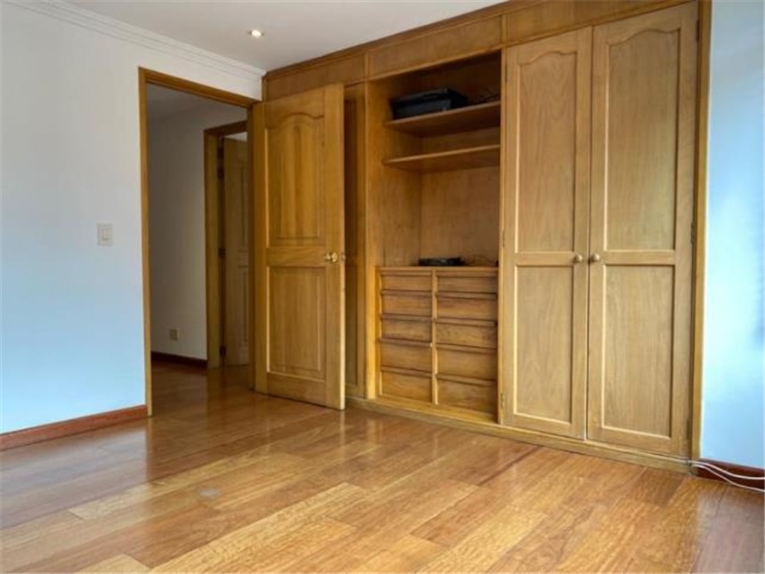 Apartamento de 4 alcobas en venta en Chico Norte, Bogotá, 162 m² · foto 18 de 24