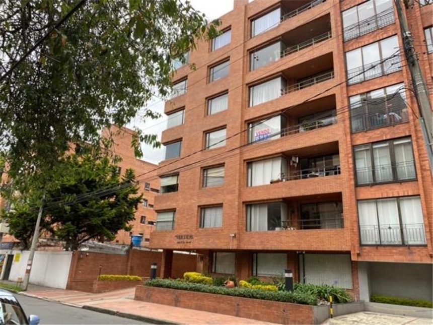 Apartamento de 4 alcobas en venta en Chico Norte, Bogotá, 162 m² · foto 2 de 24