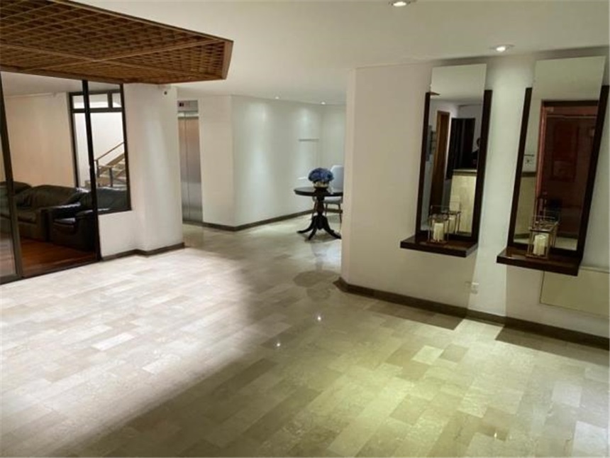 Apartamento de 4 alcobas en venta en Chico Norte, Bogotá, 162 m² · foto 3 de 24