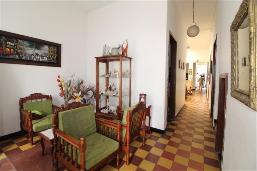 Casa de 5 alcobas en venta en Alvarez Las Americas, Bucaramanga, 200 m² · foto 2 de 19