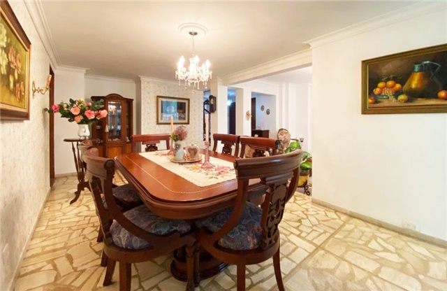 Casa de 3 alcobas en venta en Alejandria, Medellín, 266 m² · foto 5 de 16