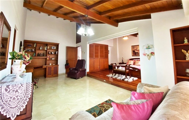 Casa de 3 alcobas en venta en Alejandria, Medellín, 266 m² · foto 11 de 16