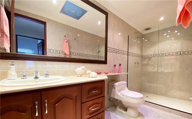 Casa de 3 alcobas en venta en Alejandria, Medellín, 266 m² · foto 14 de 16