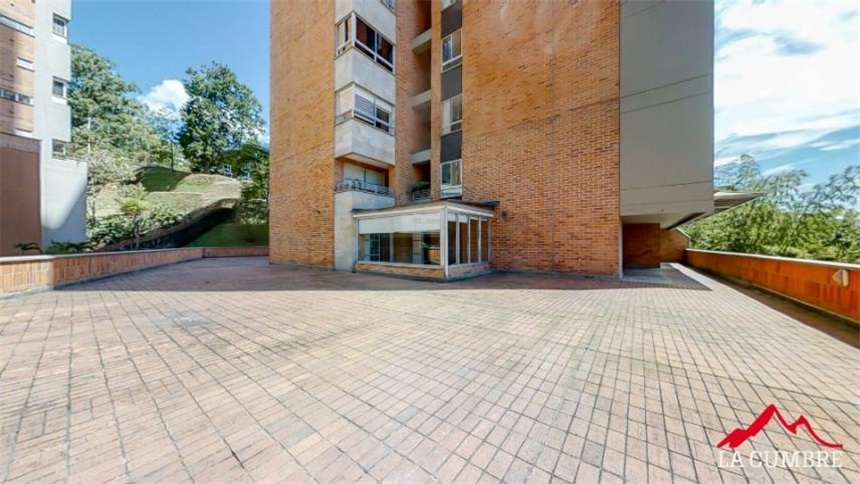 Apartamento en venta en El Poblado, Medellín · foto 20 de 23
