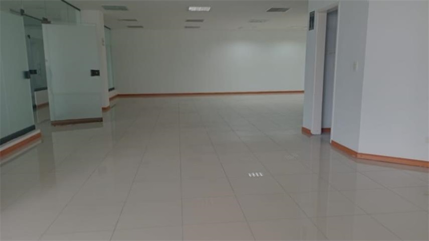 Oficina en Arriendo - Vista 4