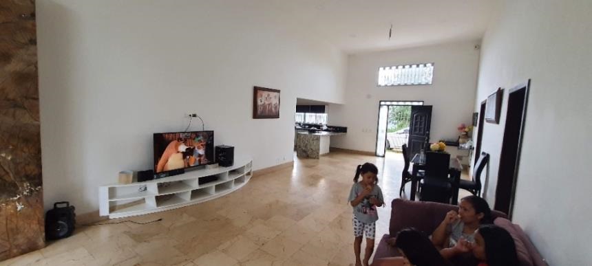 Casa de 5 alcobas en venta en Ruitoque, Piedecuesta, 810 m² · foto 5 de 13