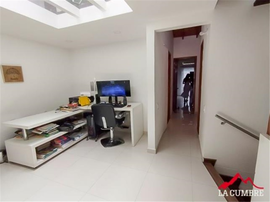 Casa de 4 alcobas en arriendo en Guaduales De La Abadia, Envigado, 210 m² · foto 5 de 12