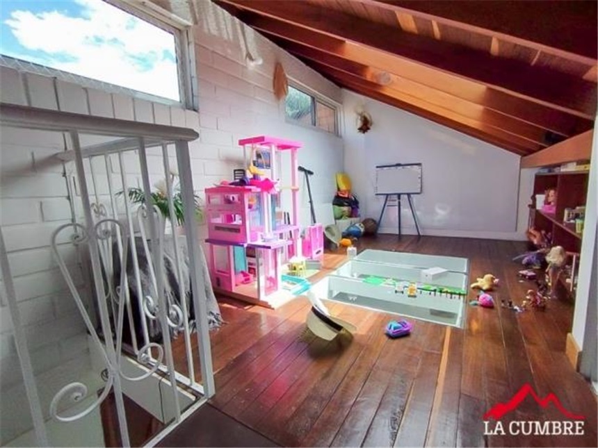 Casa de 4 alcobas en arriendo en Guaduales De La Abadia, Envigado, 210 m² · foto 12 de 12