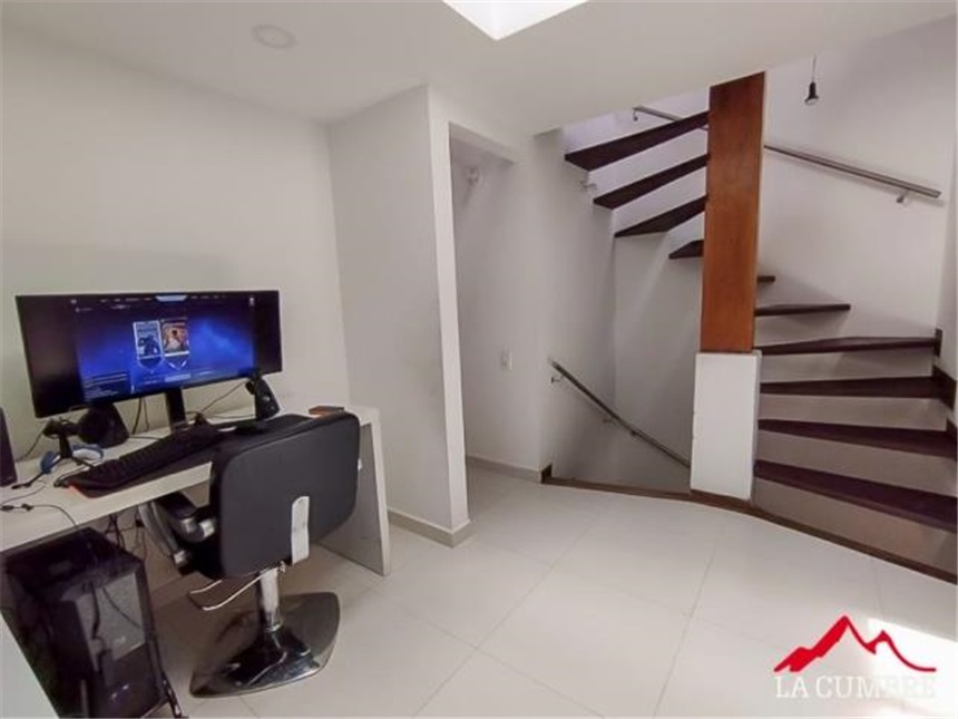 Casa de 4 alcobas en arriendo en Guaduales De La Abadia, Envigado, 210 m² · foto 9 de 12