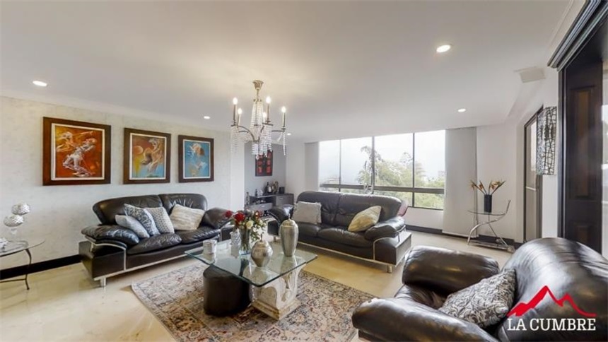 Apartamento de 3 alcobas en arriendo en El Tesoro, Medellín, 300 m² · foto 2 de 23