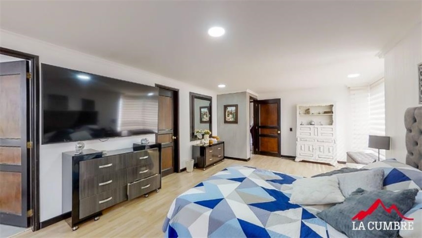 Apartamento de 3 alcobas en arriendo en El Tesoro, Medellín, 300 m² · foto 19 de 23