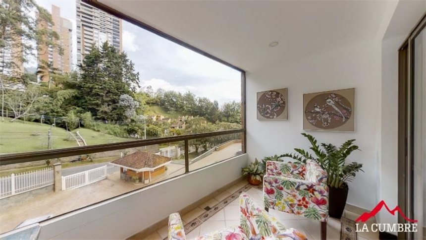 Apartamento de 3 alcobas en arriendo en El Tesoro, Medellín, 300 m² · foto 15 de 23